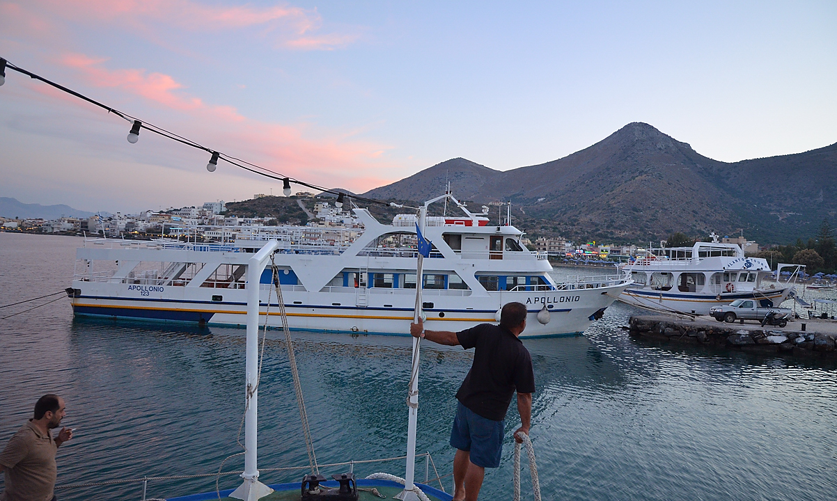 Isola-Kriti-2012-10-16-046.jpg - Excursion : boat trip to Elounda passing by Lepros Island