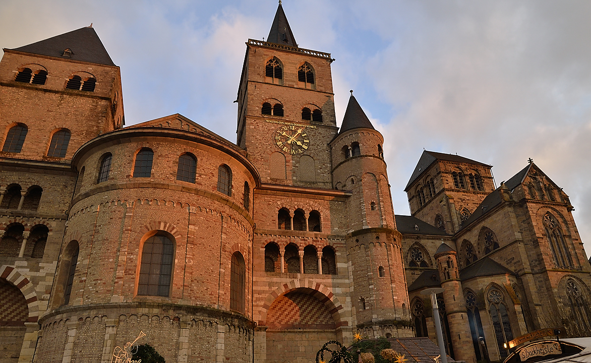 Dagstuhl-121219-015-Trier.jpg - The cathedral at sunset