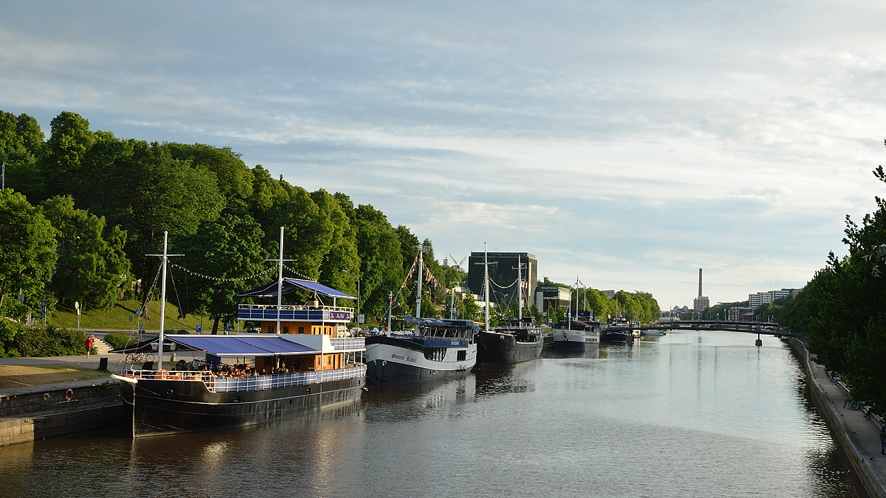 20130612-008-Turku.jpg - Boat Restaurants on the Aura river