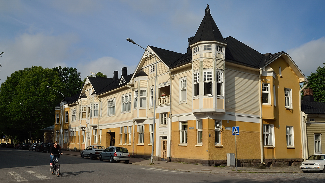 20130613-086-Turku.jpg - Woodden houses