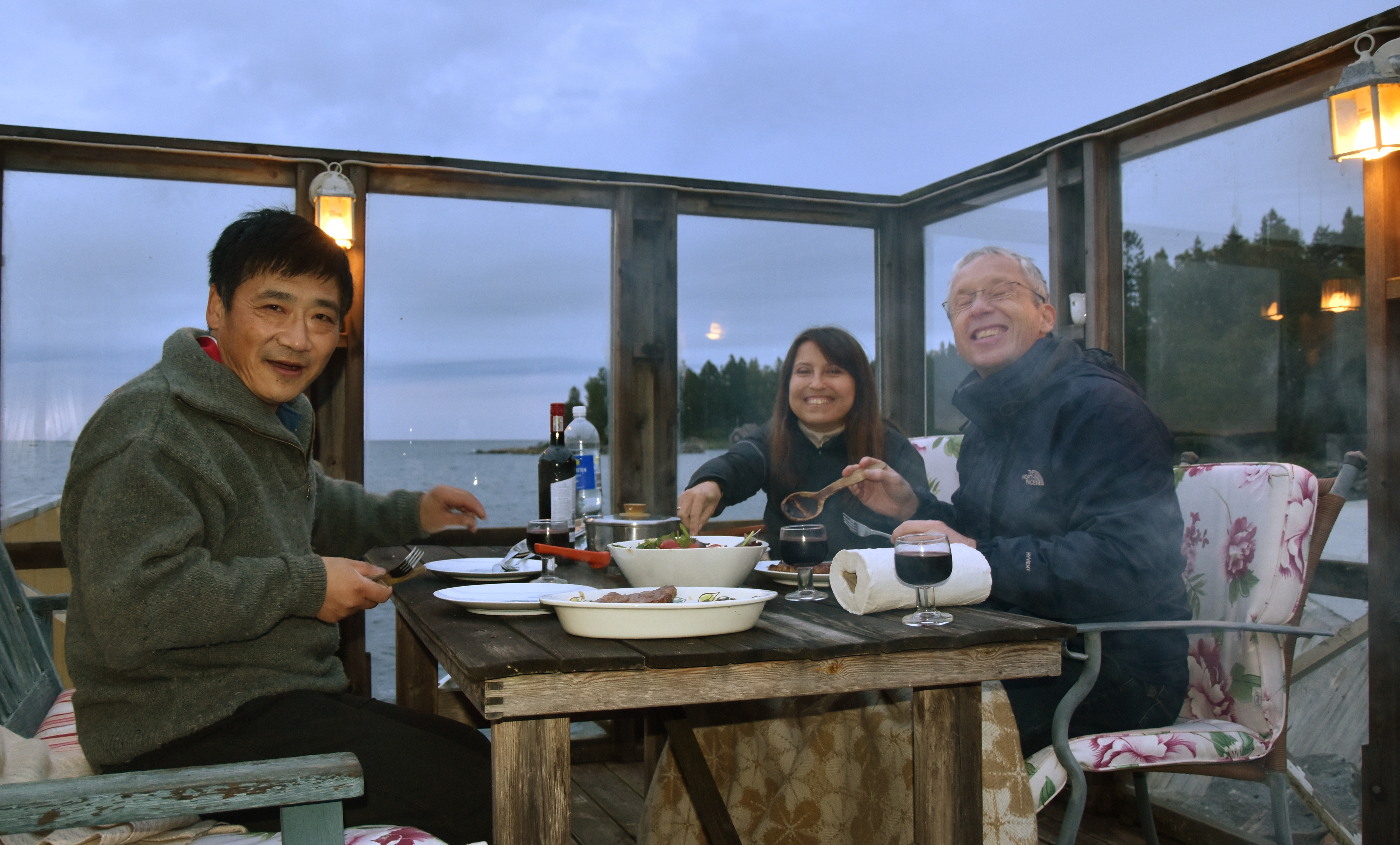 DSC_1890-after-workshop-grill-evening.jpg - Yet a day later, grill evening at Wang's summerhouse